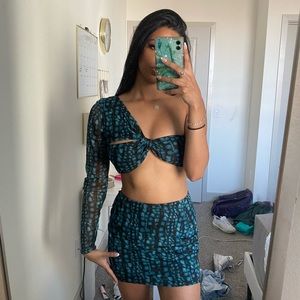 2 piece pretty little thing set